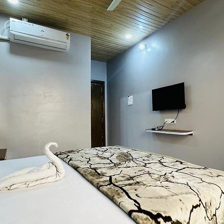 Hotel Kanha Palace Ujjain Eksteriør billede