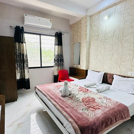 Hotel Kanha Palace Ujjain Eksteriør billede