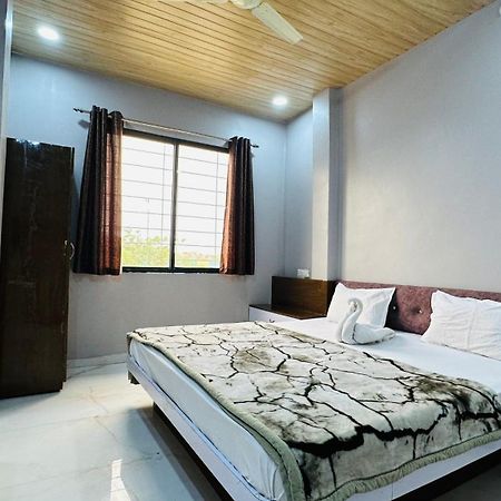 Hotel Kanha Palace Ujjain Eksteriør billede